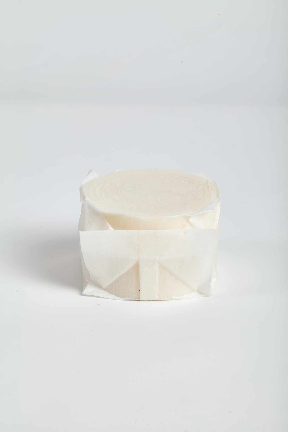 Calm Candles Essential Prickly Pear Cactus Cold-Pressed Soap, 150 g, Solid Face & Body Bar, Refreshing + Moisture-Nourishing, With Prickly Pear, Shea Butter, Jojoba Oil, Grapefruit & Rosemary, Made in Japan