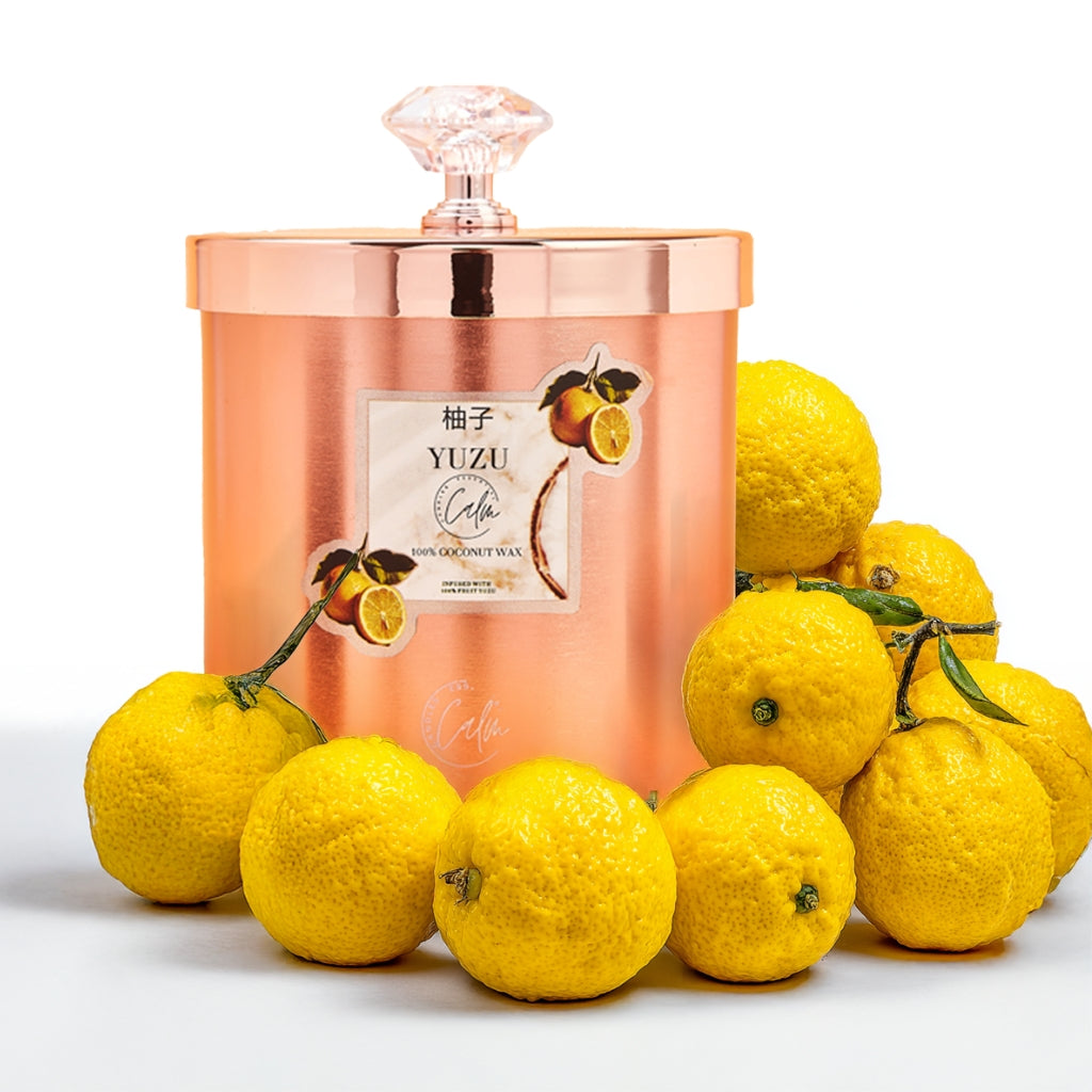 Yuzu Rose Gold Metal Kerzenkollektion | Hergestellt aus hochwertigem Kokosnusswachs & Kirschholzdocht bis zu 60+ Stunden Brenndauer - Calm Candles Essential