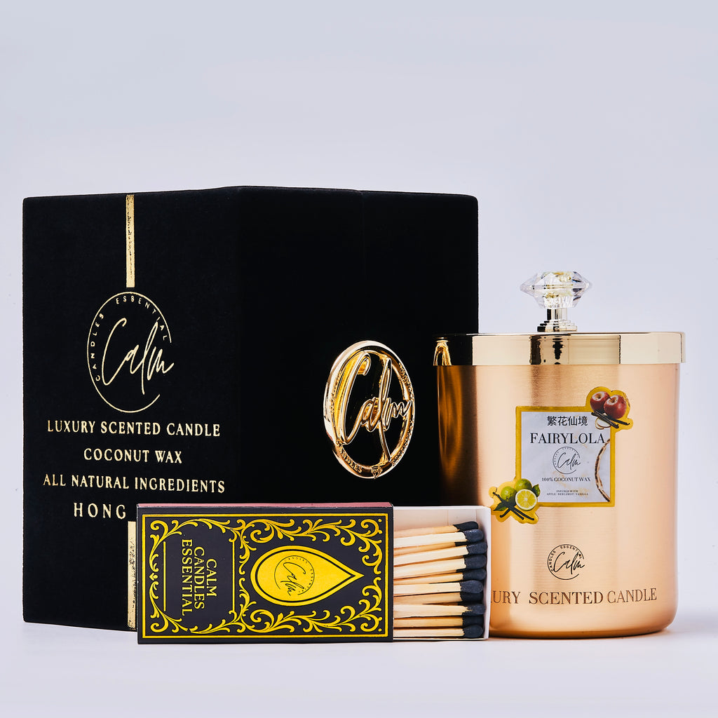 Fairylola Gold Metal Kerzenkollektion | Hergestellt mit Premium Kokoswachs & Kirschholzdocht Bis zu 60+ Stunden Brenndauer - Calm Candles Essential
