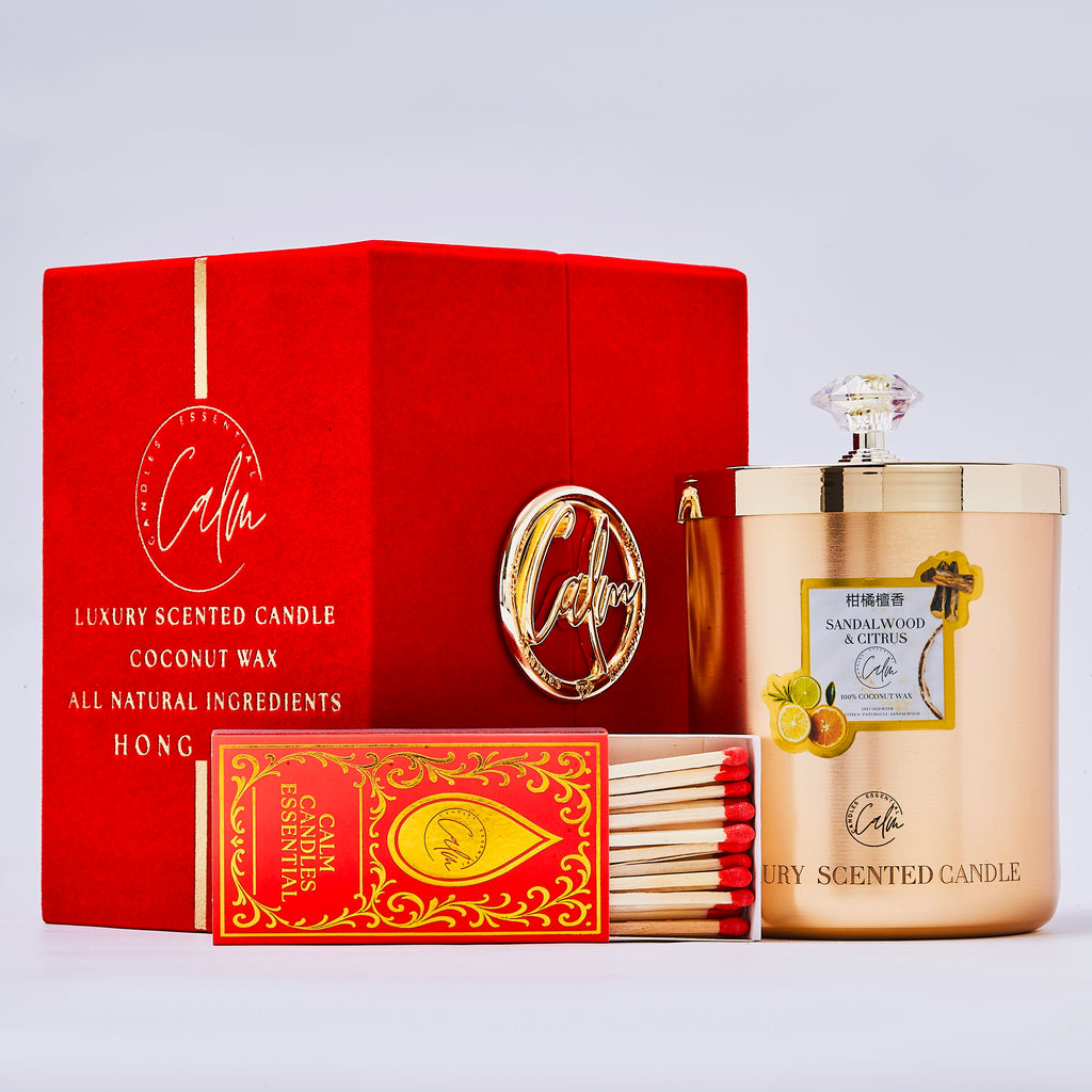Sandelholz & Zitrus Gold Metall Kerzenkollektion | Hergestellt aus Premium-Kokoswachs & Kirschholzdocht Brenndauer bis zu 60+ Stunden - Calm Candles Essential