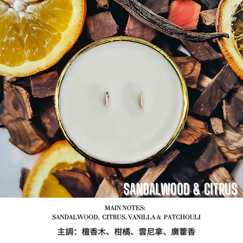 Calm Candles Essential – Sandelholz & Zitrus für ein erdendes und beruhigendes Gefühl, Holzdocht-Kerze | Luxuriöse Duft-Sojakerze im Glas | Handgegossen | Stark duftend langanhaltend (445 ml – XLarge)