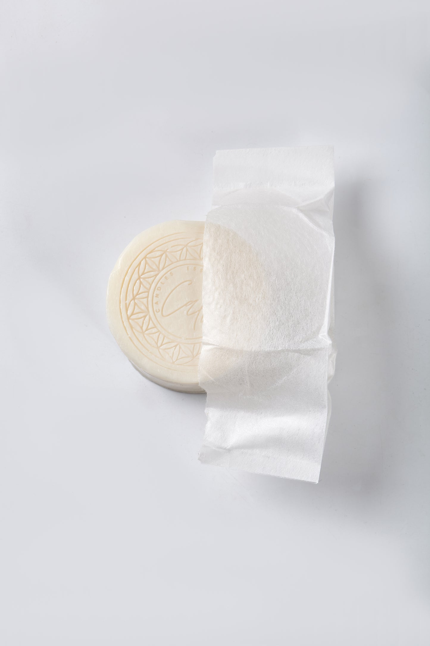 Calm Candles Essential Tea Tree & Jojoba Cold-Pressed Soap, 150 g, Solid Face & Body Bar, Clarifying + Moisture-Balancing, With Tea Tree Leaf Oils, Jojoba Seed Oil, Coconut Oil & Palm Oil Extracts, Made in Japan