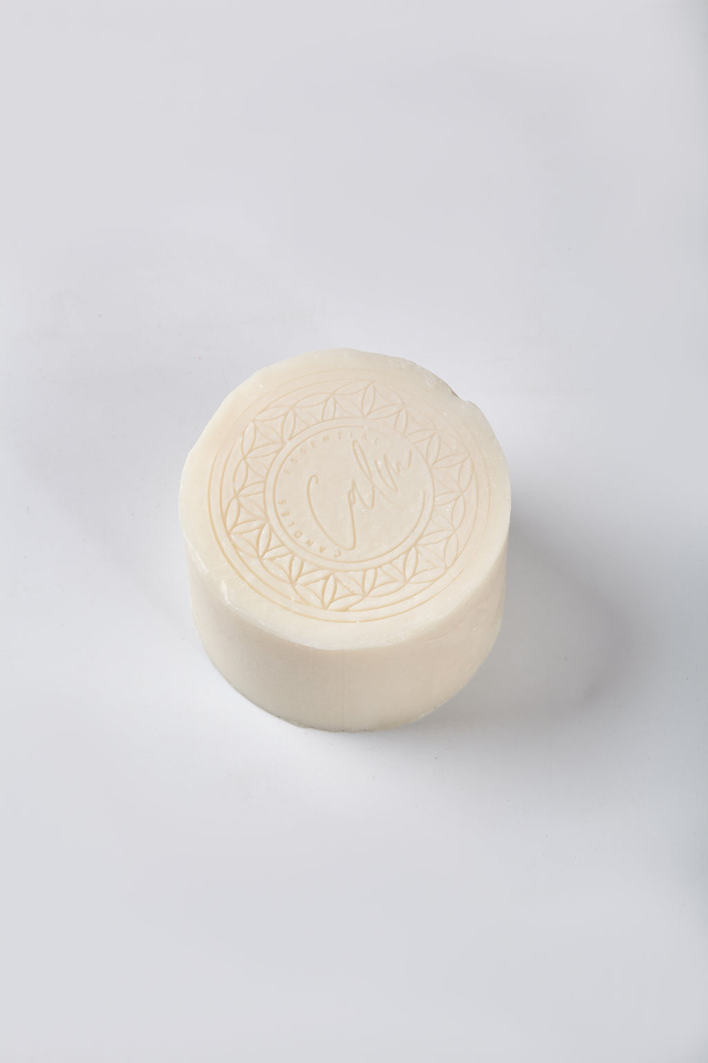 Calm Candles Essential Tea Tree & Jojoba Face + Body Soap – 150g | Made in Japan | Botanical Cleansing Bar with Tea Tree, Jojoba, Coconut & Palm Oils
