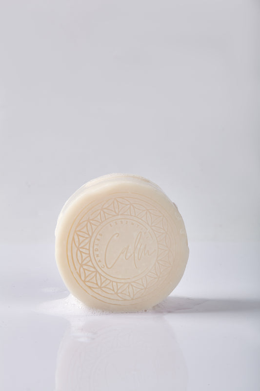 Calm Candles Essential Tea Tree & Jojoba Cold-Pressed Soap, 150 g, Solid Face & Body Bar, Clarifying + Moisture-Balancing, With Tea Tree Leaf Oils, Jojoba Seed Oil, Coconut Oil & Palm Oil Extracts, Made in Japan