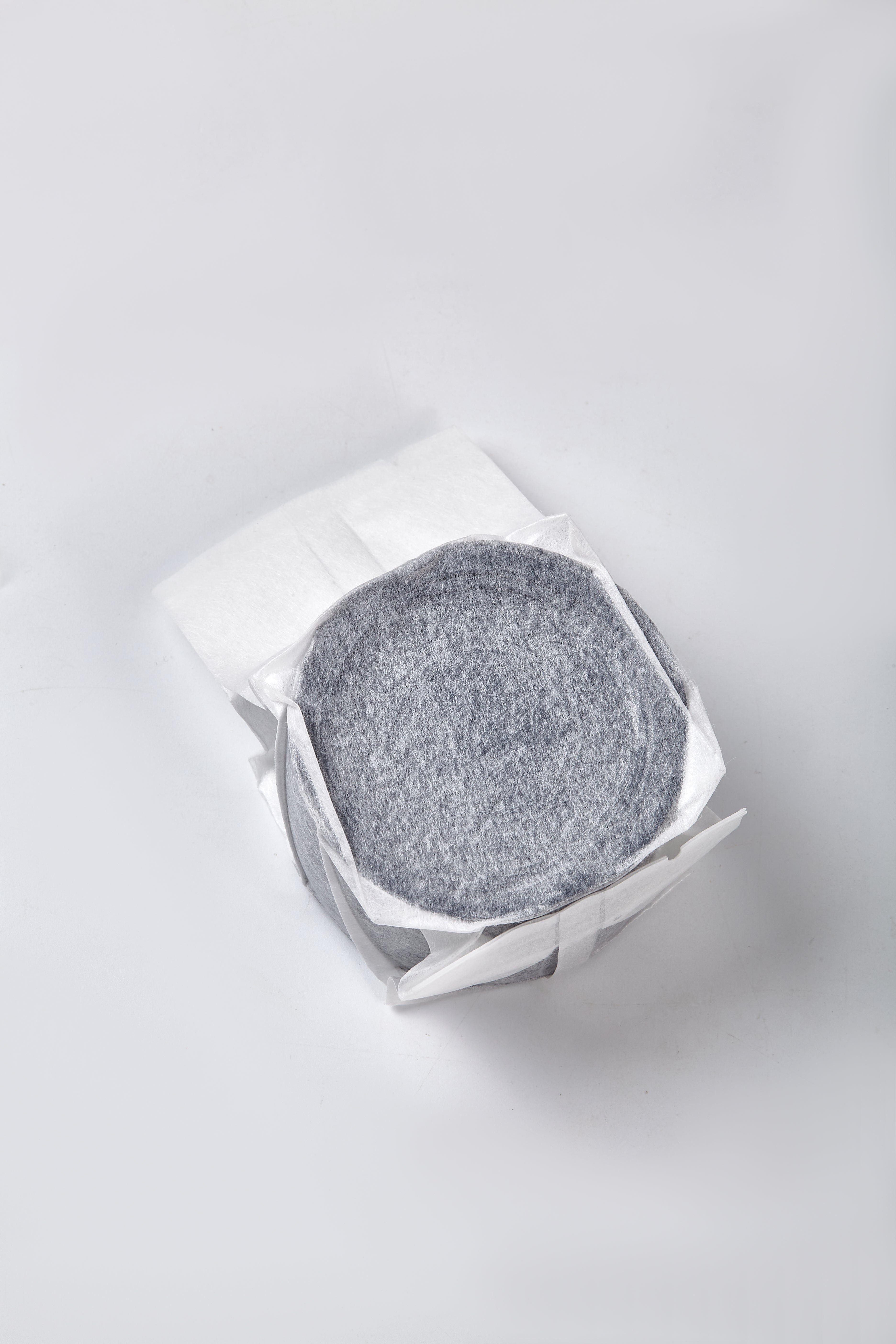 Calm Candles Essential Cold-Pressed Black Charcoal Peppermint Lemon Peel Soap, 150 g, Solid Bar Cleanser, Deep Cleansing & Deodorizing, Refreshing Mint Citrus, Made in Japan