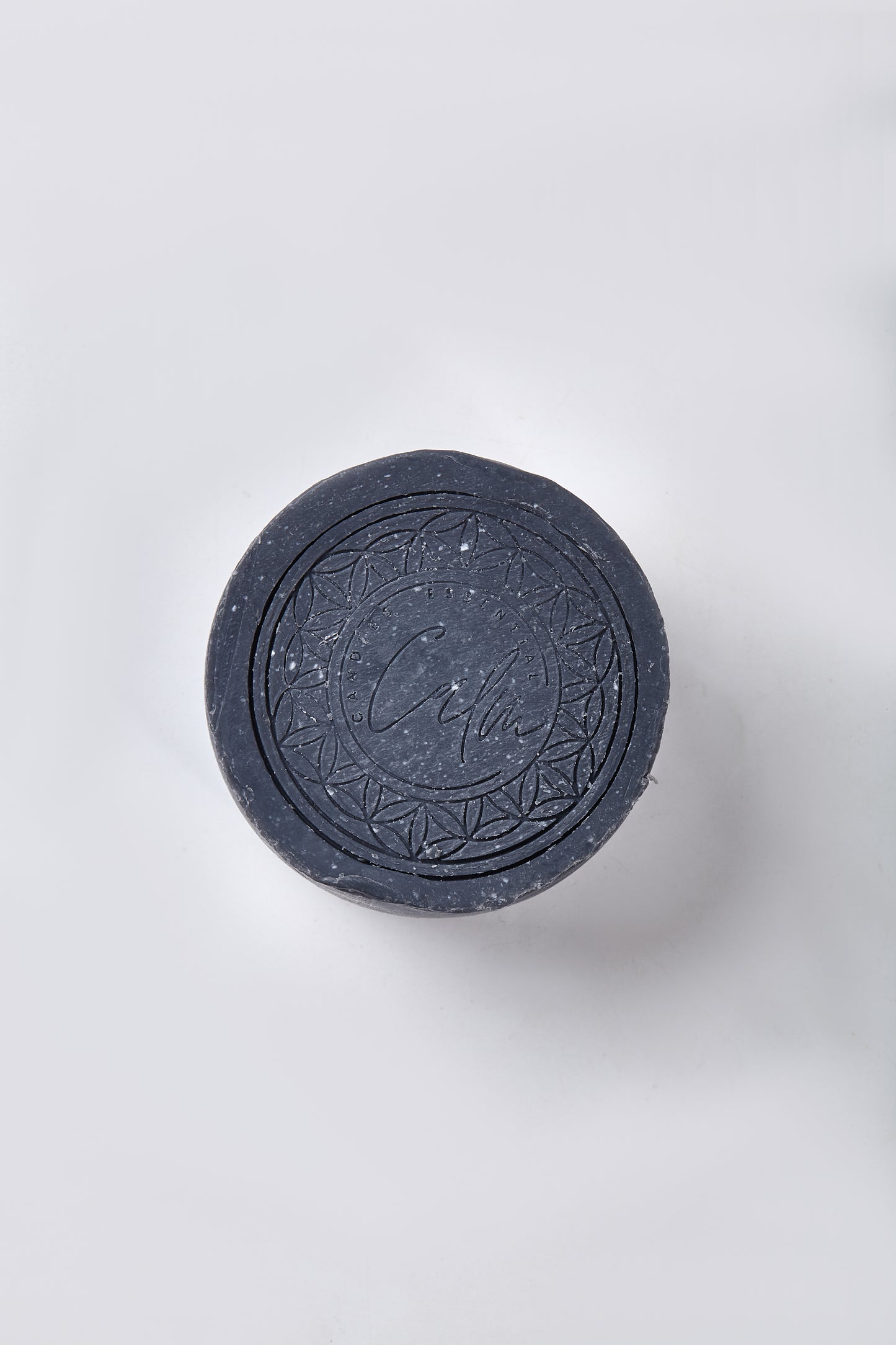 Calm Candles Essential Cold-Pressed Black Charcoal Peppermint Lemon Peel Soap, 150 g, Solid Bar Cleanser, Deep Cleansing & Deodorizing, Refreshing Mint Citrus, Made in Japan