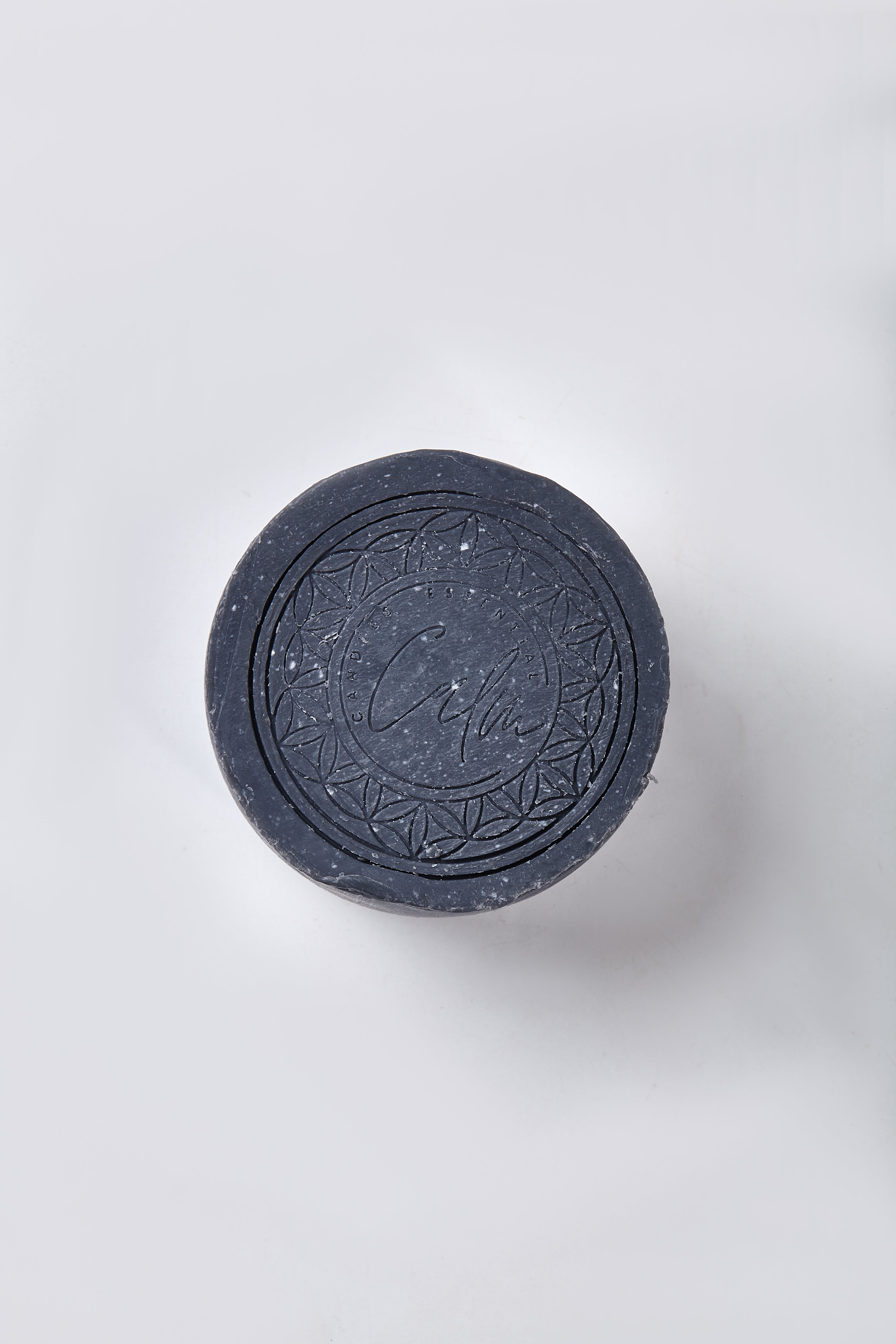 Calm Candles Essential Cold-Pressed Black Charcoal Peppermint Lemon Peel Soap, 150 g, Solid Bar Cleanser, Deep Cleansing & Deodorizing, Refreshing Mint Citrus, Made in Japan