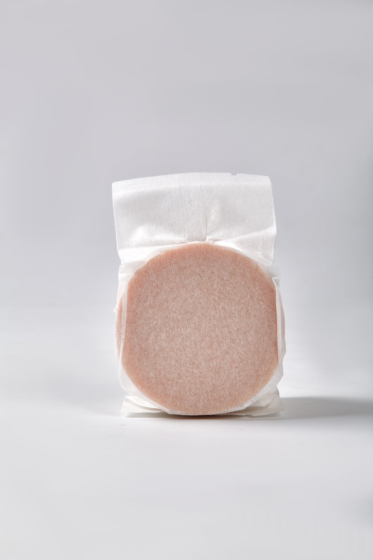 Calm Candles Essential Sakura (Cherry Leaf) Soap Bar, 150 g, Solid Face & Body Cleanser, Kaolin Clay Purifying Care, With Butylene Glycol + Prunus Yedoensis Extract, Coconut Oil & Palm Oil Base, Made in Japan