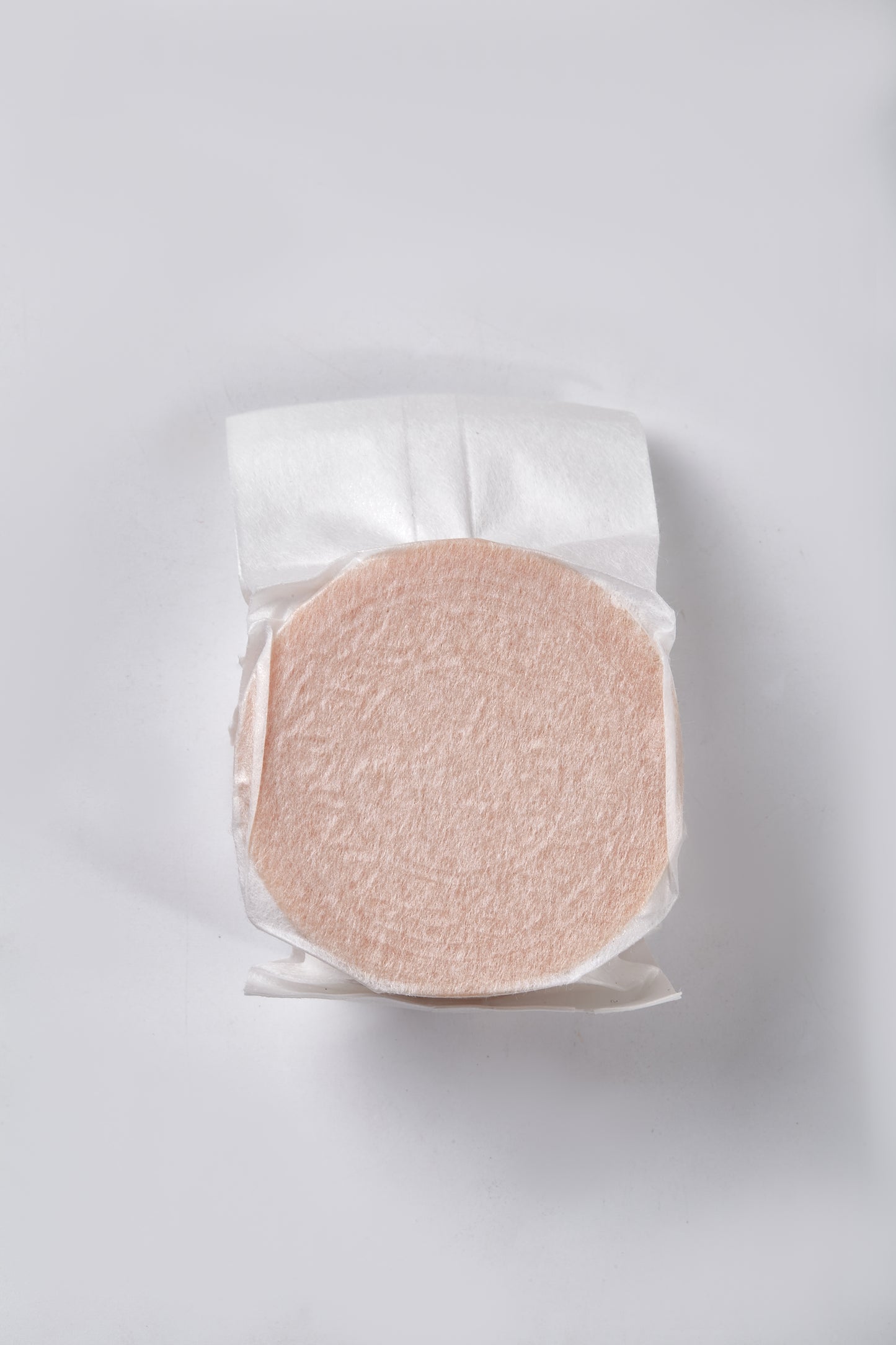 Calm Candles Essential Sakura (Cherry Leaf) Soap Bar, 150 g, Solid Face & Body Cleanser, Kaolin Clay Purifying Care, With Butylene Glycol + Prunus Yedoensis Extract, Coconut Oil & Palm Oil Base, Made in Japan