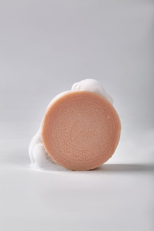Calm Candles Essential Sakura (Cherry Leaf) Soap Bar, 150 g, Solid Face & Body Cleanser, Kaolin Clay Purifying Care, With Butylene Glycol + Prunus Yedoensis Extract, Coconut Oil & Palm Oil Base, Made in Japan