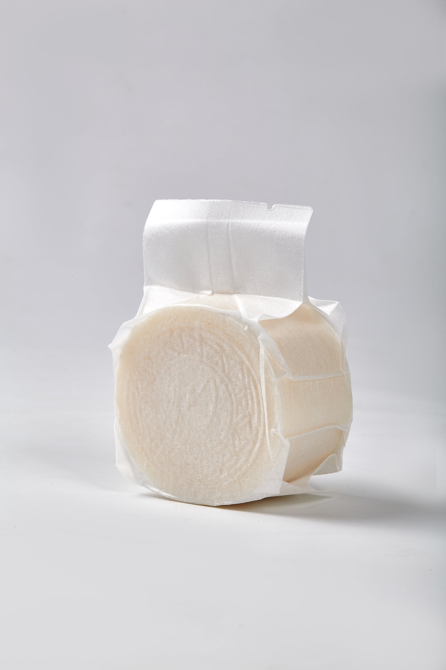 Calm Candles Essential Japanese Sake (Rice Ferment) Soap Bar, 150 g, Solid Face & Body Cleanser, With Rice Ferment Filtrate and Hinoki (Chamaecyparis Obtusa), Coconut Oil & Palm Oil Base, Made in Japan