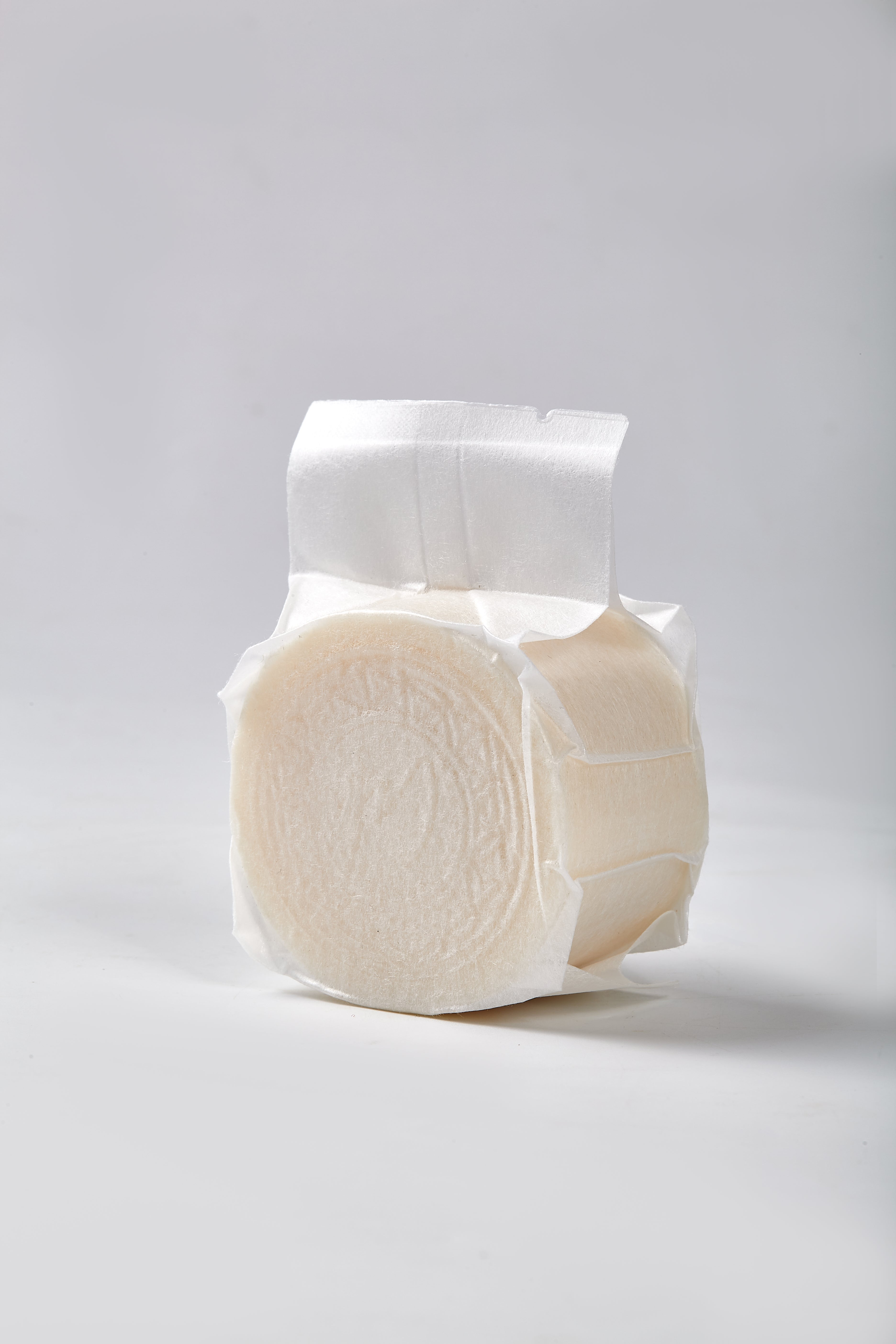 Calm Candles Essential Japanese Sake (Rice Ferment) Soap Bar, 150 g, Solid Face & Body Cleanser, With Rice Ferment Filtrate and Hinoki (Chamaecyparis Obtusa), Coconut Oil & Palm Oil Base, Made in Japan