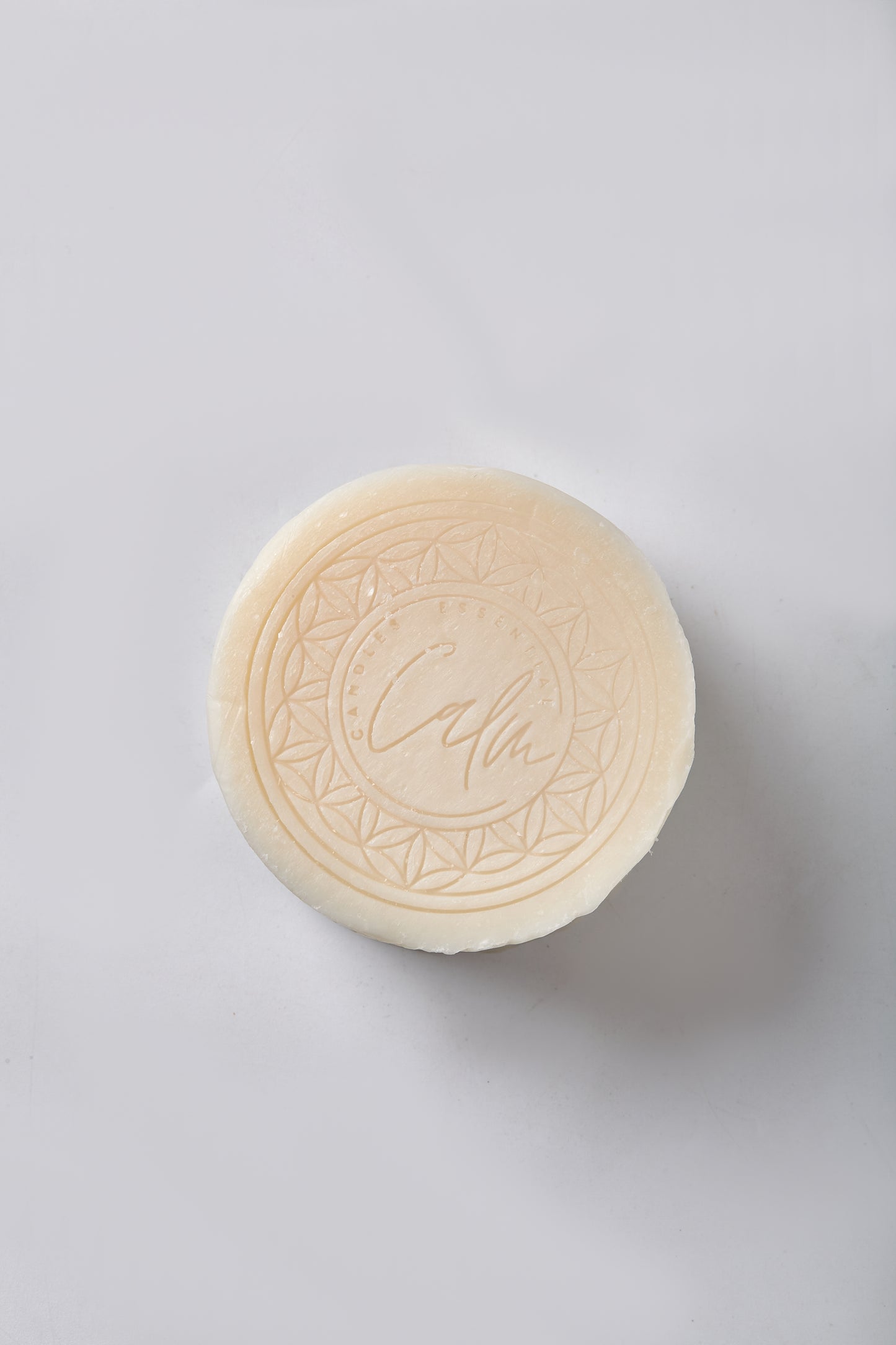 Calm Candles Essential Japanese Sake (Rice Ferment) Soap Bar, 150 g, Solid Face & Body Cleanser, With Rice Ferment Filtrate and Hinoki (Chamaecyparis Obtusa), Coconut Oil & Palm Oil Base, Made in Japan