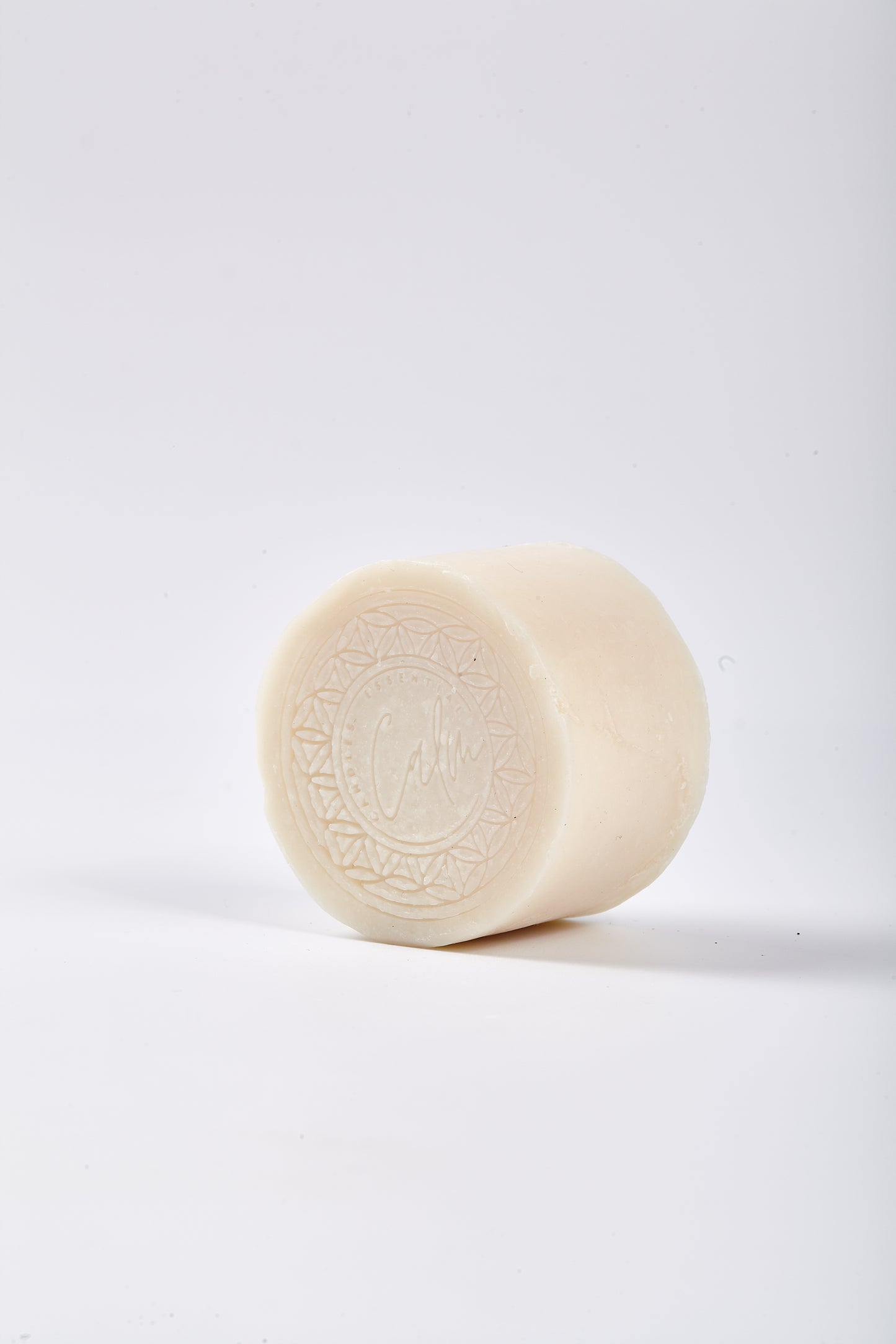 Calm Candles Essential Japanese Sake (Rice Ferment) Soap Bar, 150 g, Solid Face & Body Cleanser, With Rice Ferment Filtrate and Hinoki (Chamaecyparis Obtusa), Coconut Oil & Palm Oil Base, Made in Japan
